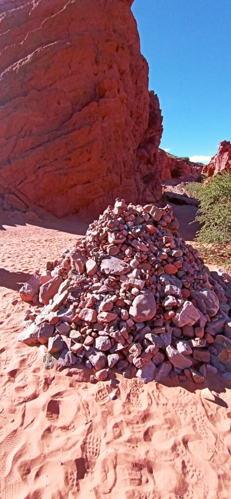 apacheta de agradecimiento al inicio y al final del recorrido